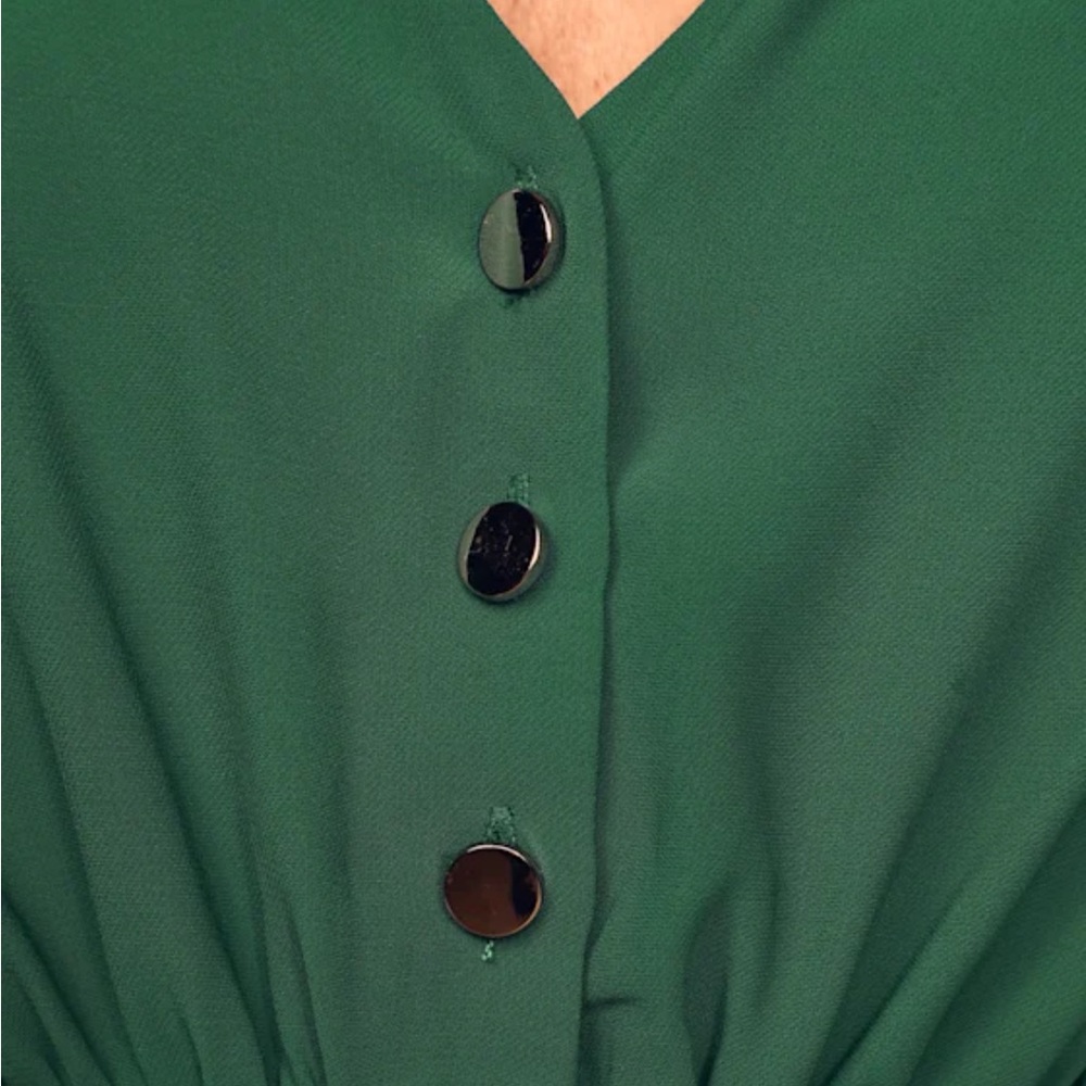 Lulu's Button-Up Blouse - Picture 4 of 8